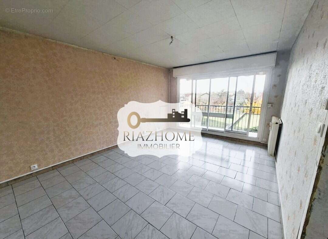 Appartement à LE BOURGET