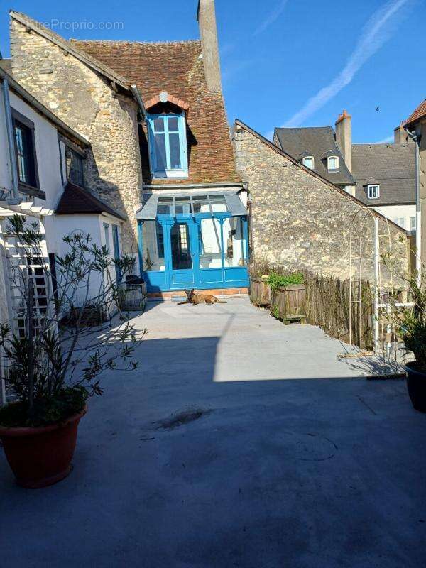 Appartement à LA CHARITE-SUR-LOIRE
