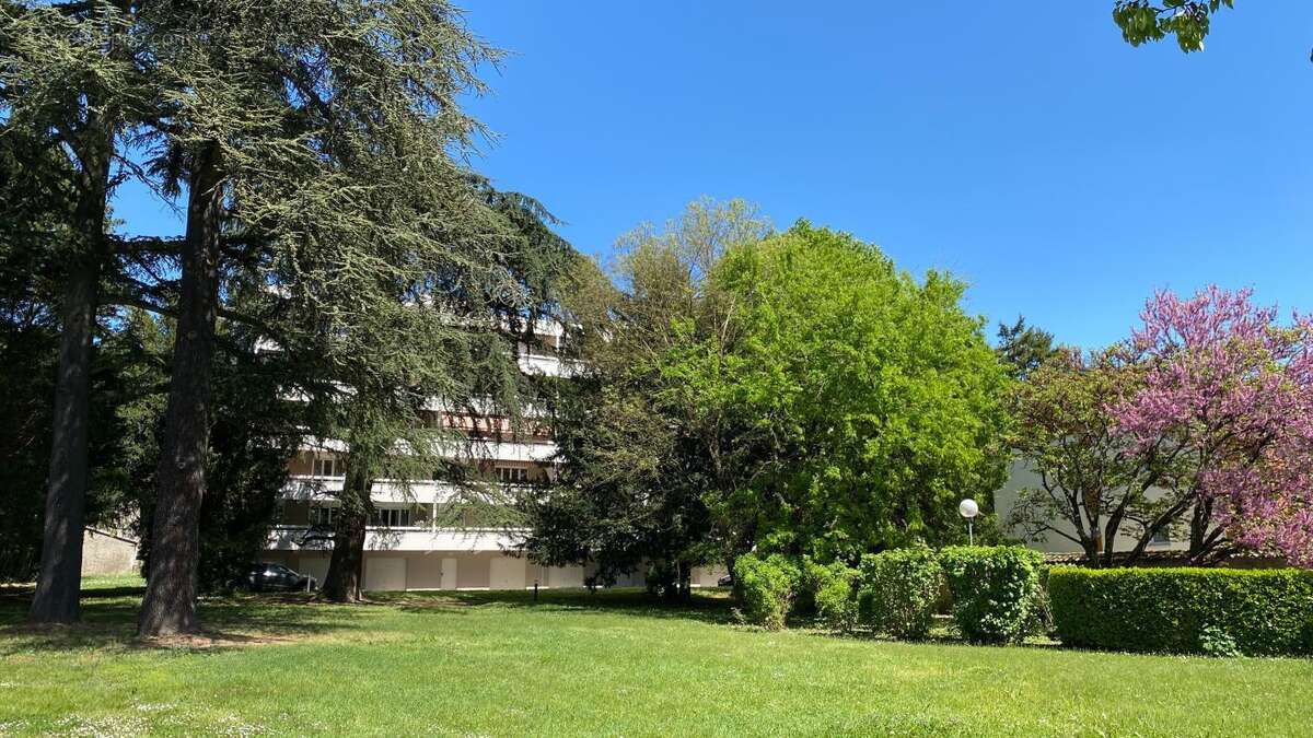 Appartement à FONTAINES-SUR-SAONE