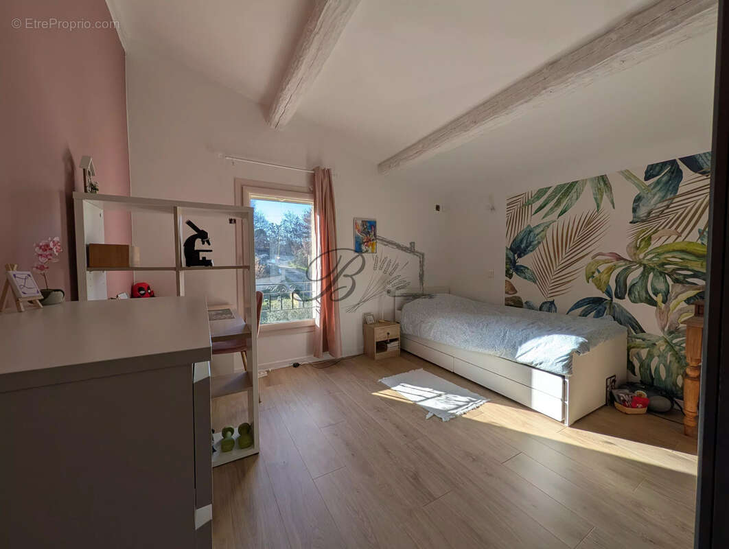 Maison à LA TOUR-D'AIGUES