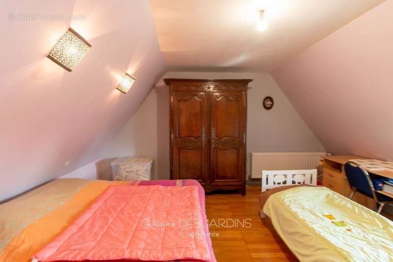 Maison à AUBRY-LE-PANTHOU