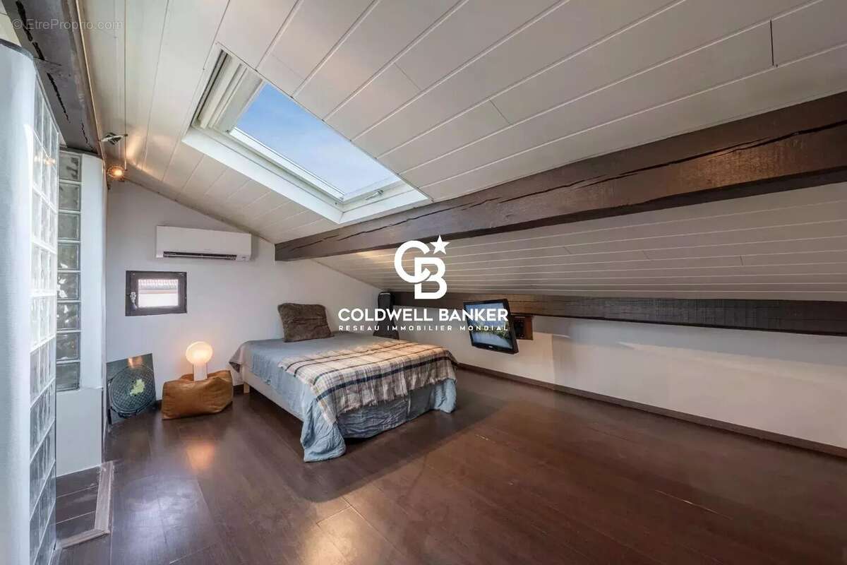 Maison à VETRAZ-MONTHOUX