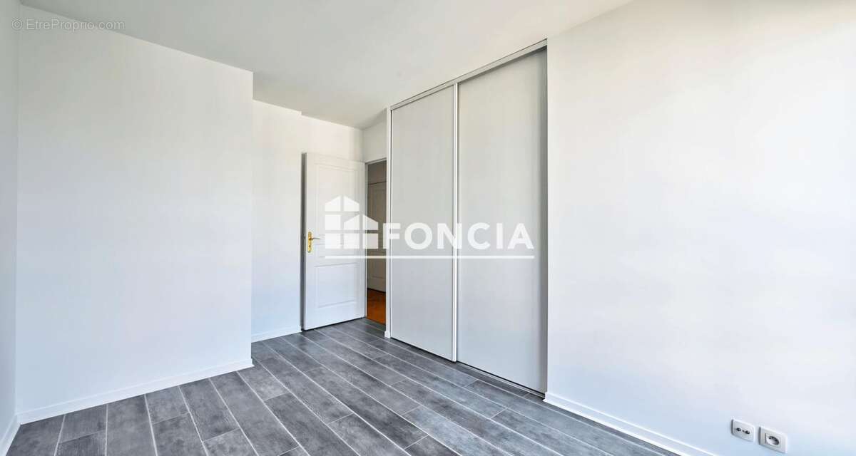 Appartement à SAINT-CYR-L'ECOLE