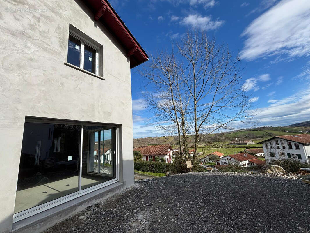 Maison à SAINT-PEE-SUR-NIVELLE