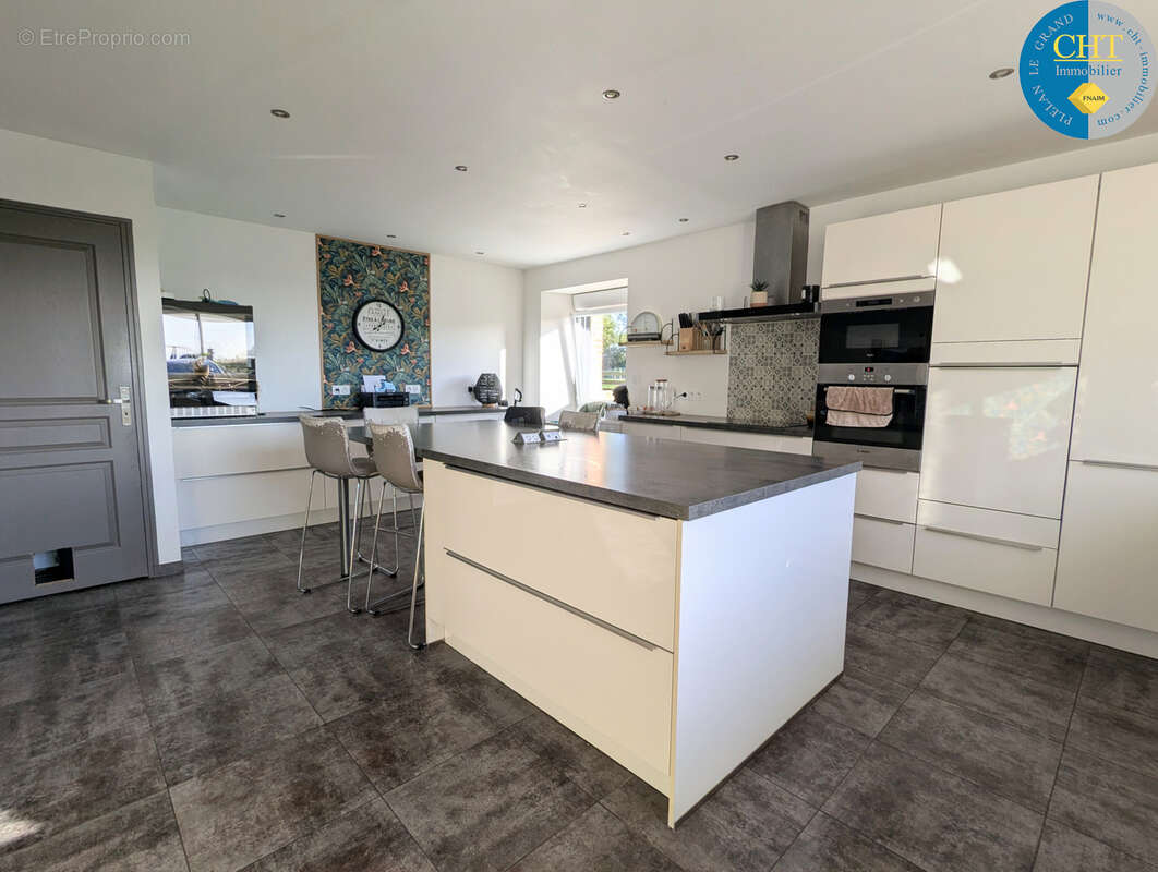 Maison à LES BRULAIS