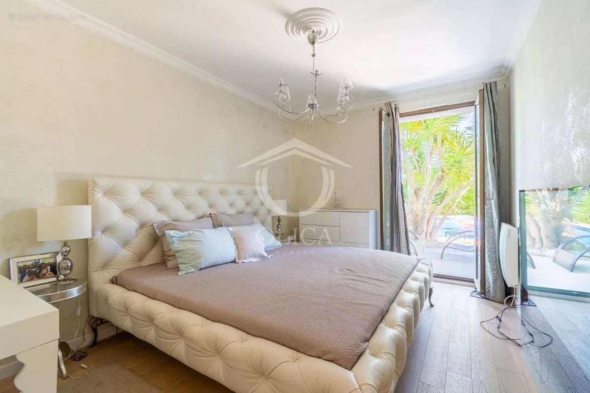 Maison à VILLENEUVE-LOUBET