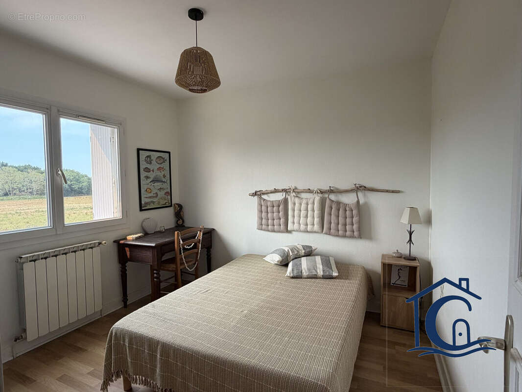 Maison 69 m² à Saint-Just-Luzac  - photo 6