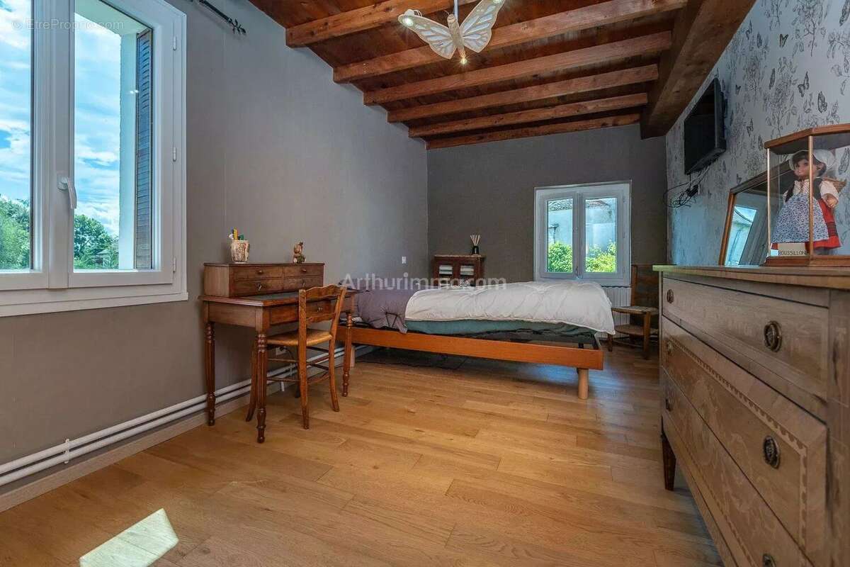 Maison à CREYS-MEPIEU