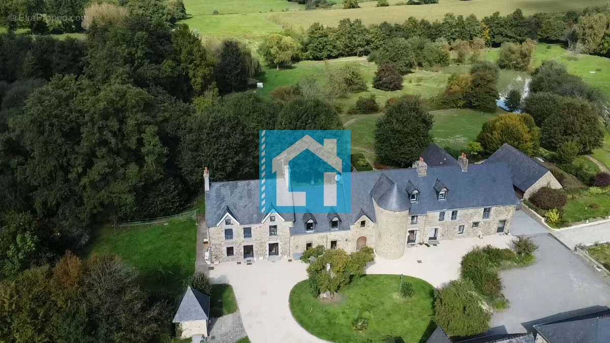 Maison à SAINT-AUBIN-DES-PREAUX