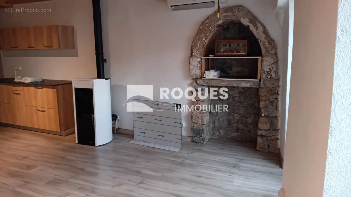 maison rénovée  T3 de village à Lanuéjols (30750) - photo 4