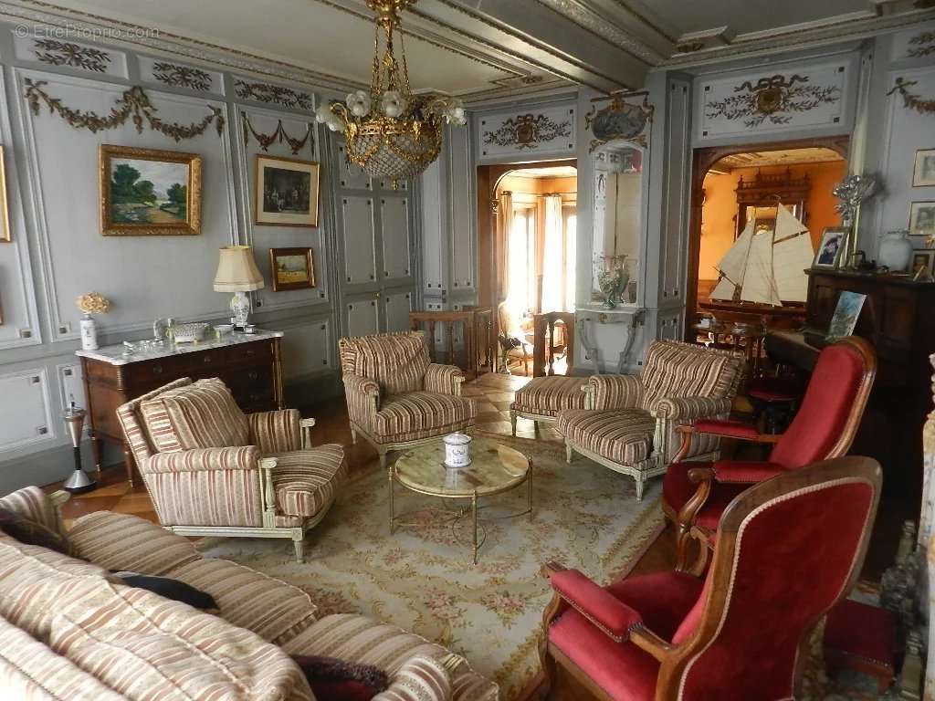 Maison à SAINT-PIERRE-SUR-DIVES