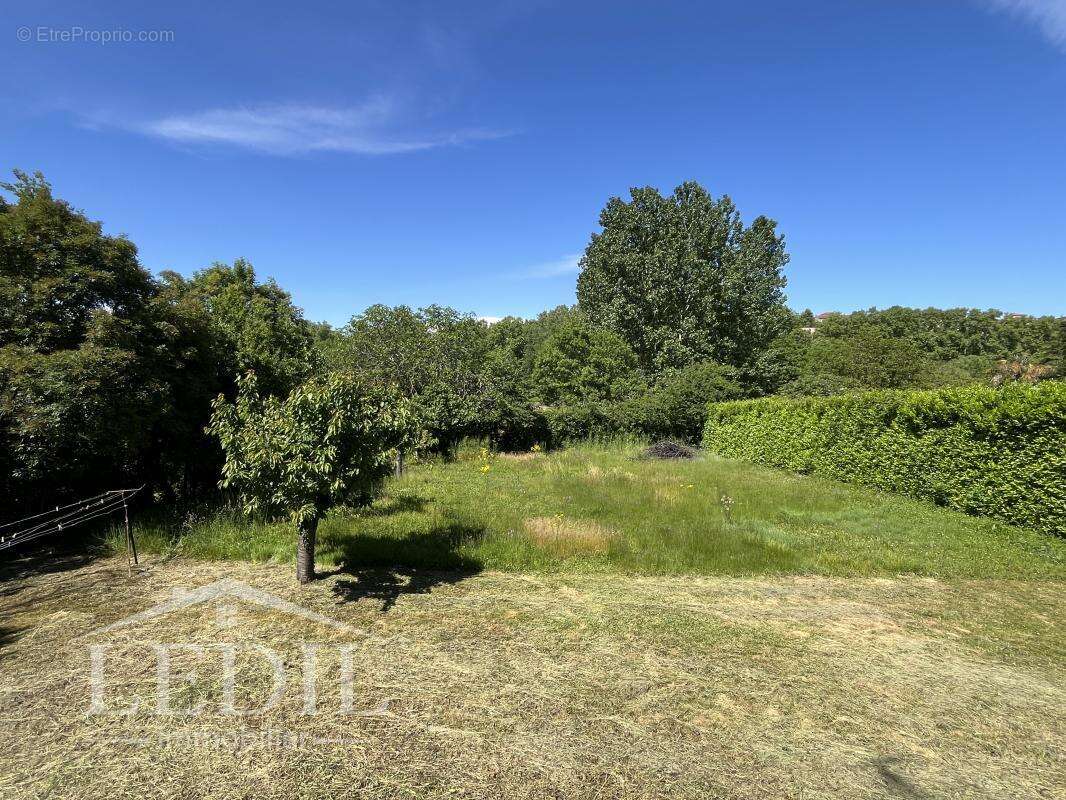 Maison à VALENCE-SUR-BAISE