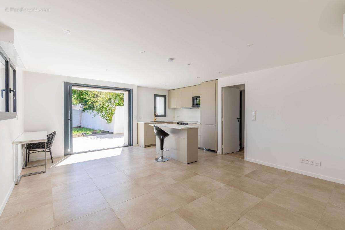 Appartement à SANARY-SUR-MER