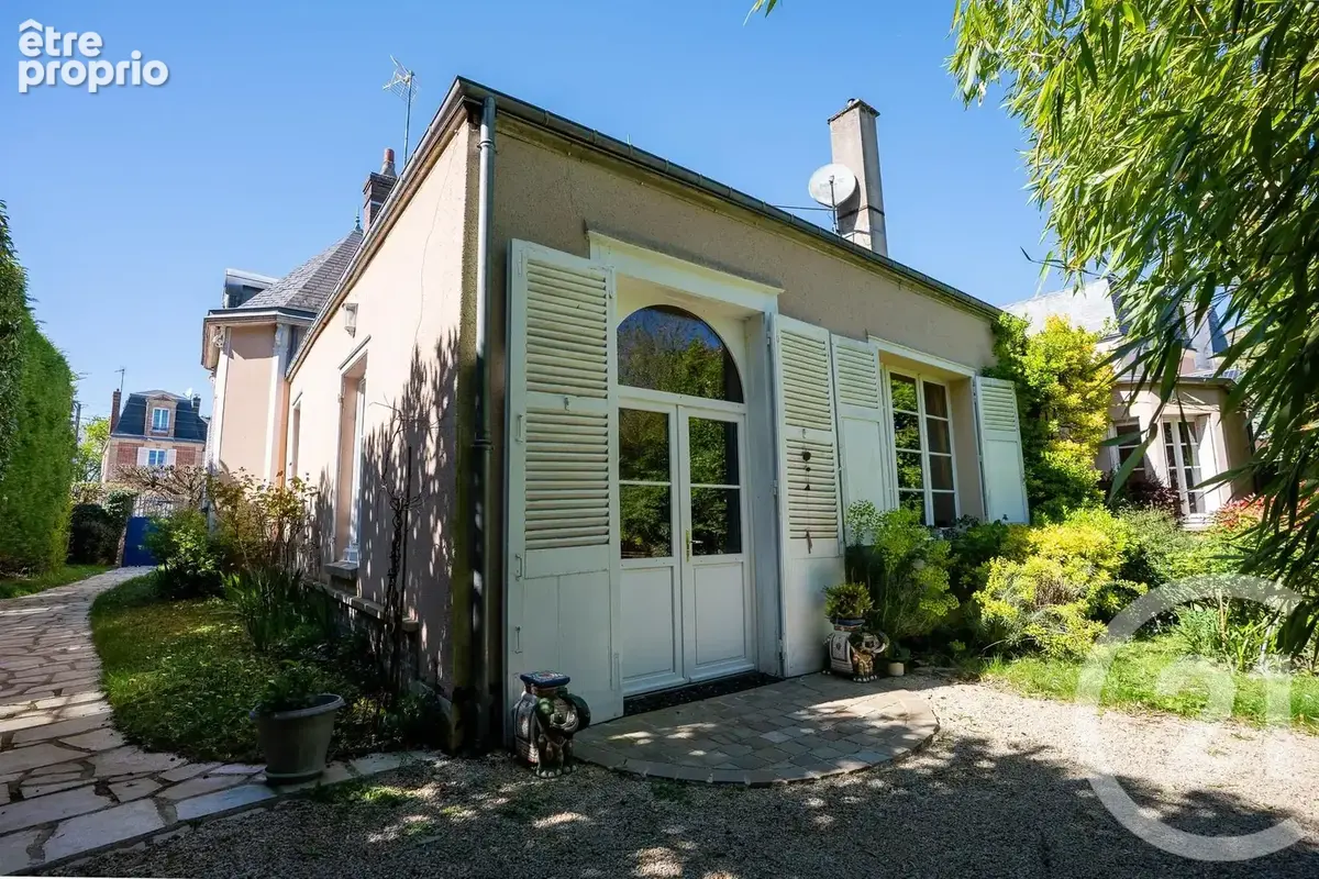 Maison 10 pièces 263 m² à vendre à Chartres (28000) - photo 13