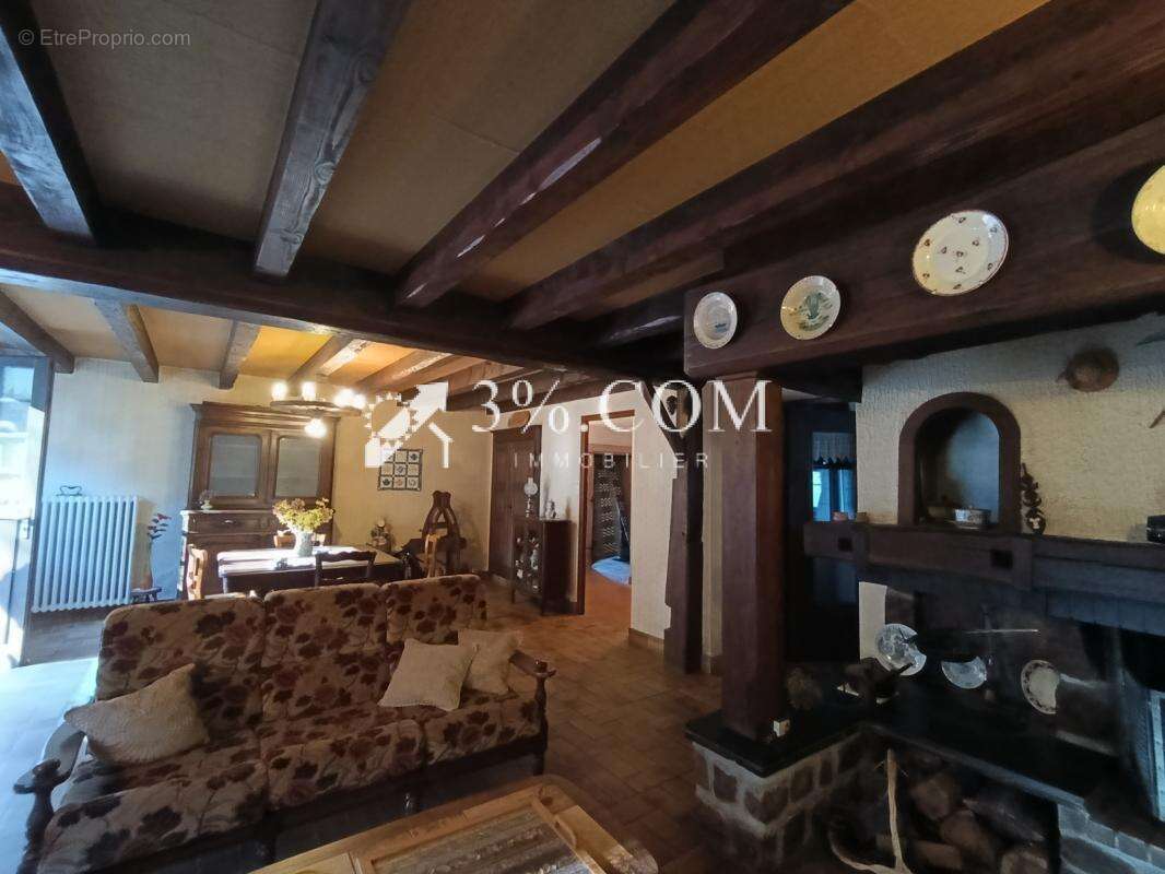 Maison à POUXEUX