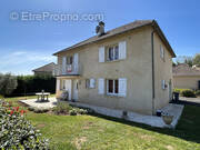 Maison à SAINT-PANTALEON-DE-LARCHE