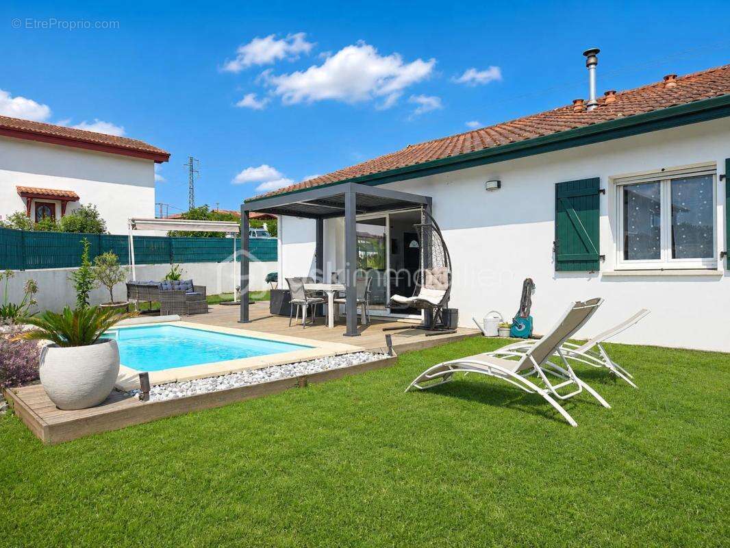 Maison de plain-pied de 2017 avec 4 chambres et piscine - photo 2