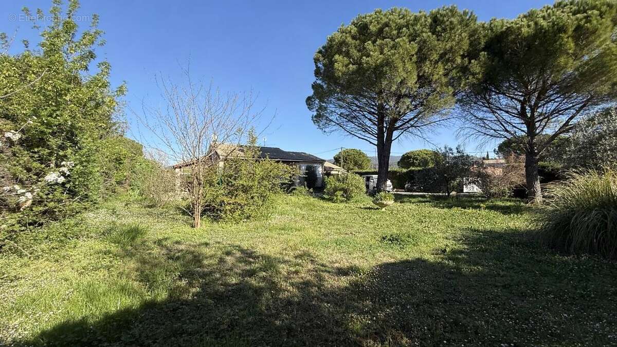 Maison à FIGANIERES