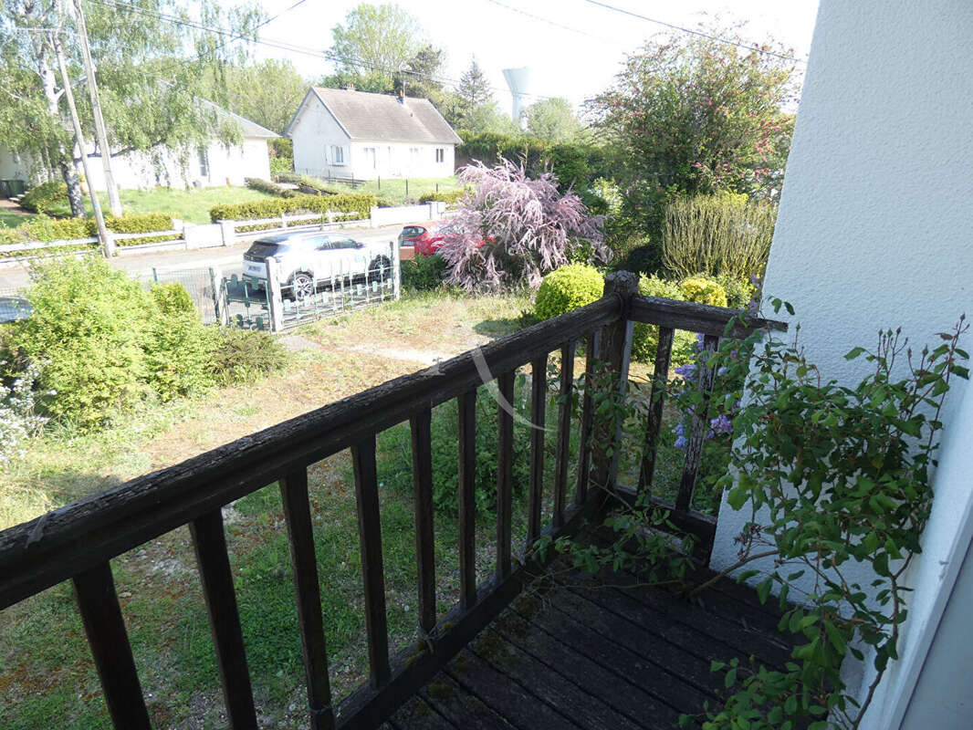 Maison à SAINT-JEAN-DE-BRAYE