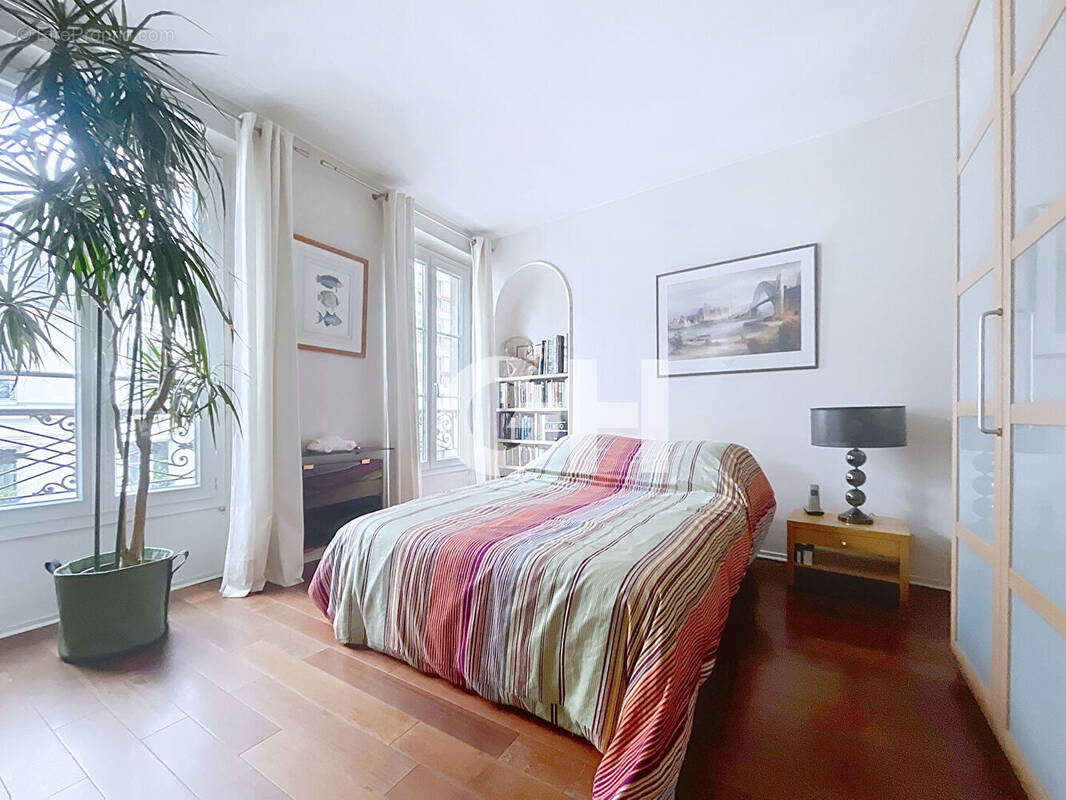 Appartement à PARIS-11E