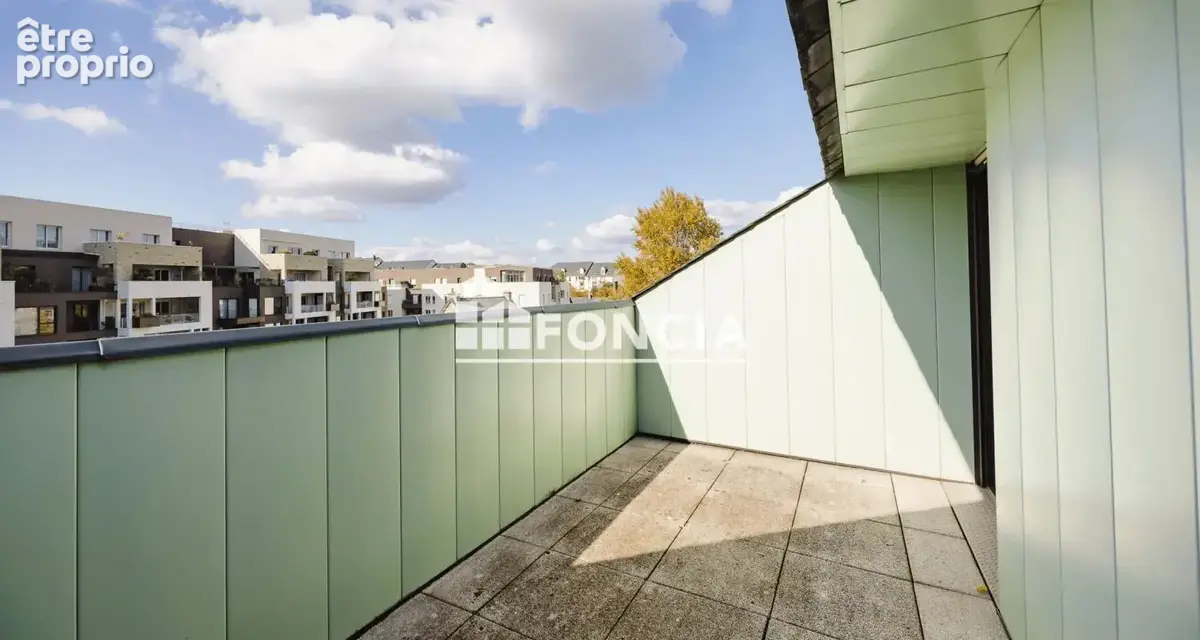 SAINT-GRÉGOIRE – Centre-ville - Appartement de 104 m2 avec terrasse de 30 m2 en dernier étage - photo 10