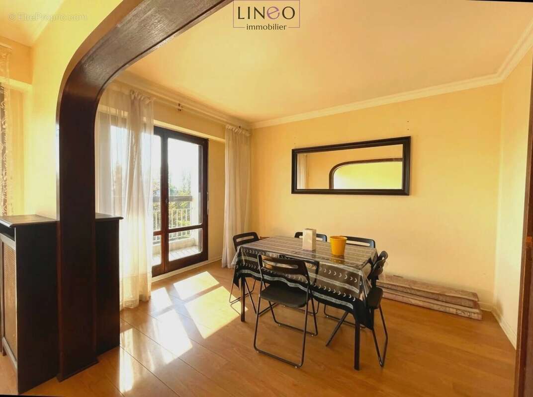 Appartement à ATHIS-MONS