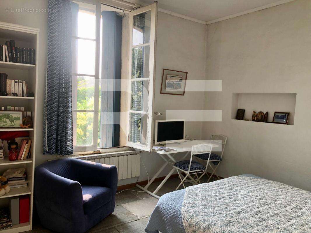Maison à GALLARGUES-LE-MONTUEUX