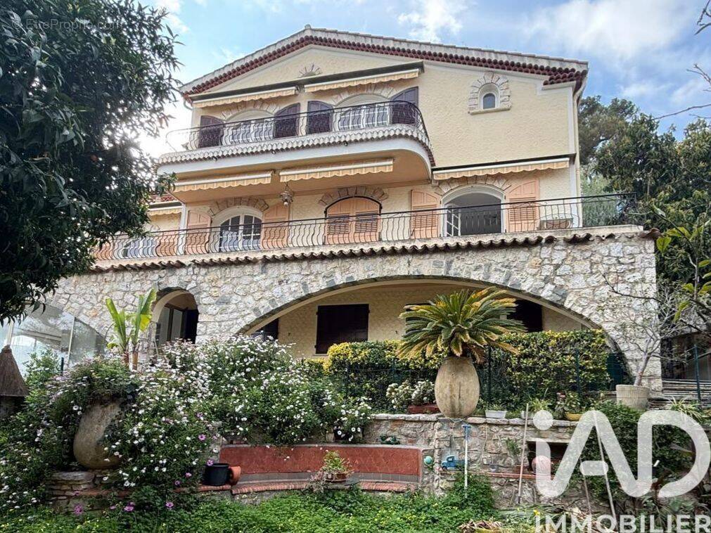 Photo 1 - Maison à ROQUEBRUNE-CAP-MARTIN