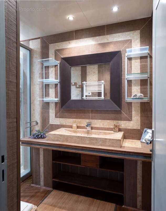 Appartement à VILLENEUVE-LOUBET
