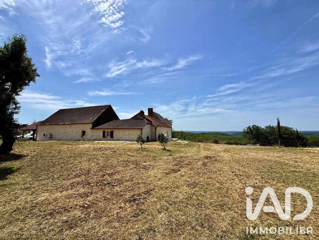 Maison 170 m² à Carlux  - photo 6
