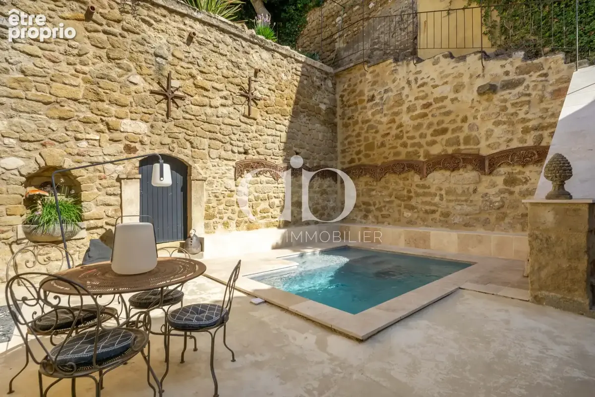 Maison de village en pierre de taille du XVIII siècle rénovée, avec piscine - photo 5