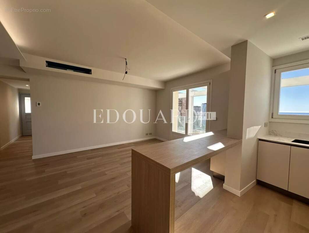 Appartement à ROQUEBRUNE-CAP-MARTIN