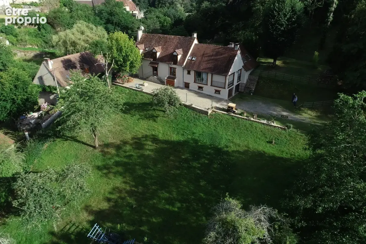 Belle propriété de caractère, idéalement située à quelques minutes à pied de Saint-Benoît-du-Sault - photo 20