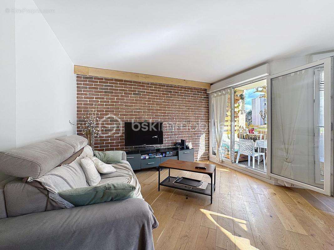 Appartement à MONTIGNY-LE-BRETONNEUX