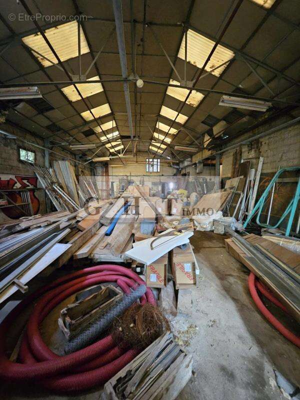 Commerce à SAVIGNY-SUR-ORGE