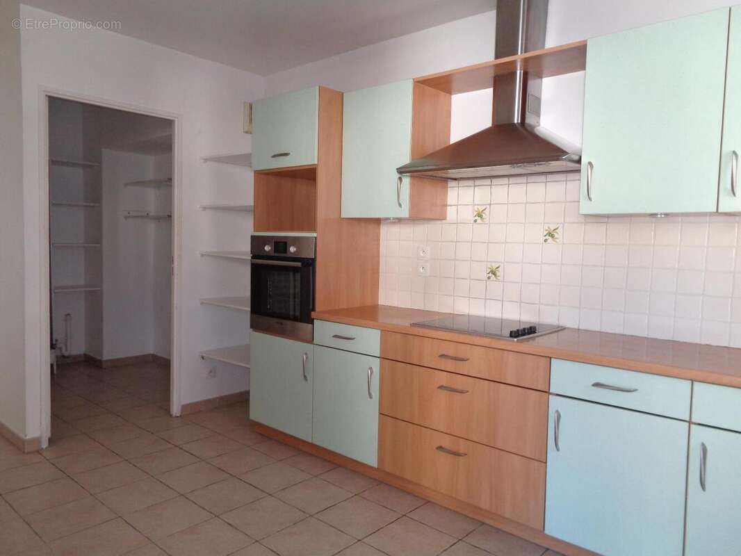   - Appartement à DRAGUIGNAN