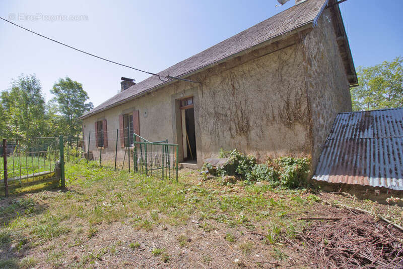 Maison à SAINT-CHAMANT