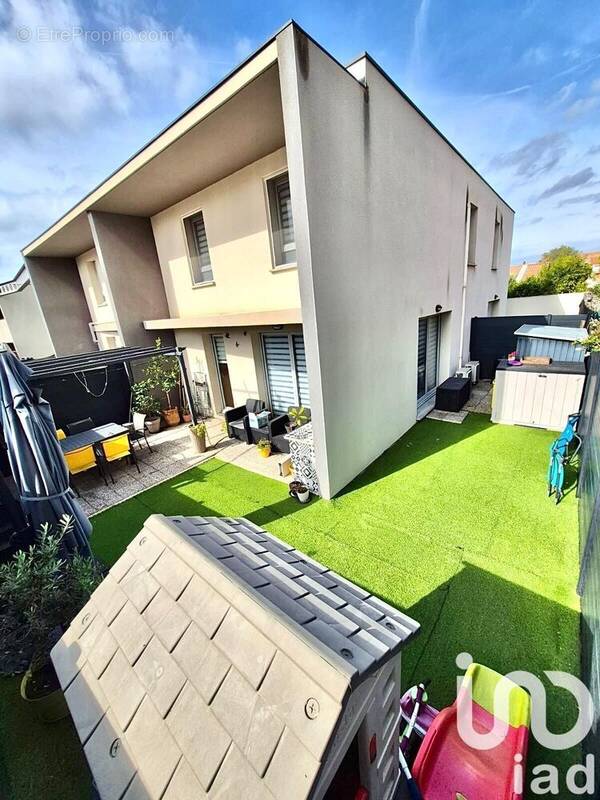 Photo 1 - Maison à MARIGNANE