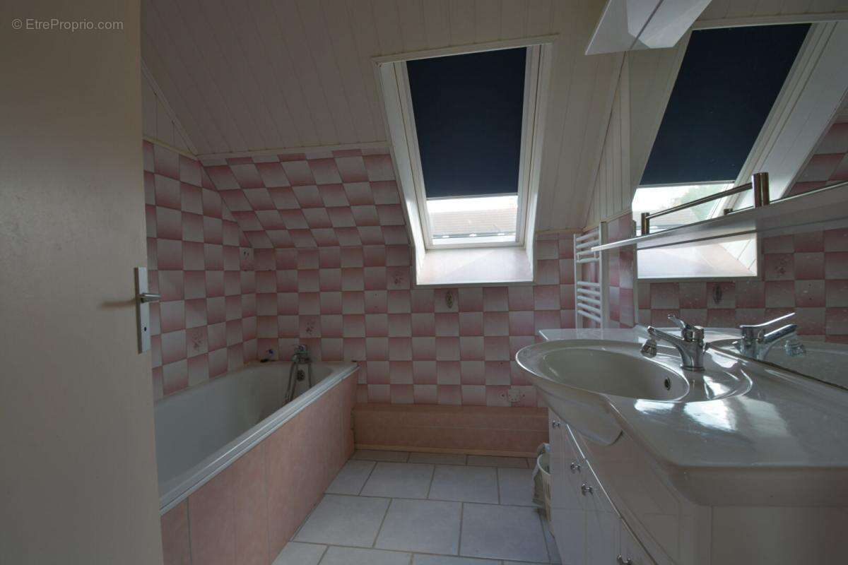 Maison à VARENNES-SUR-SEINE