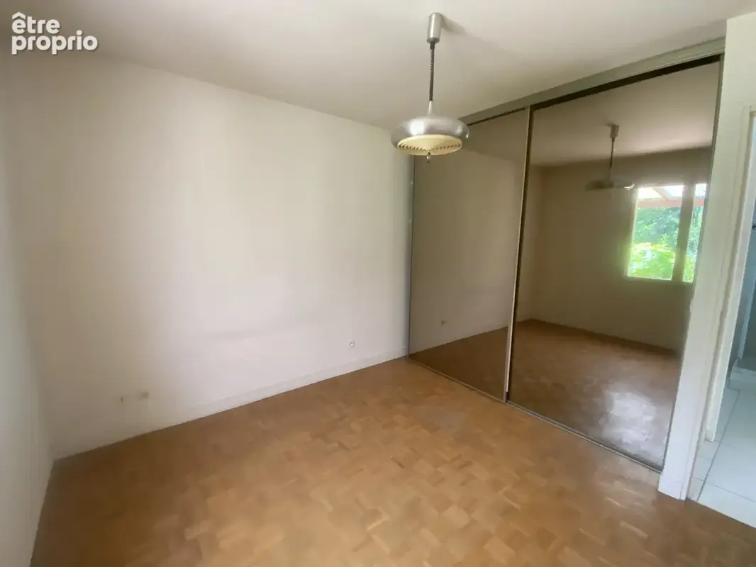 Maison centre - photo 16