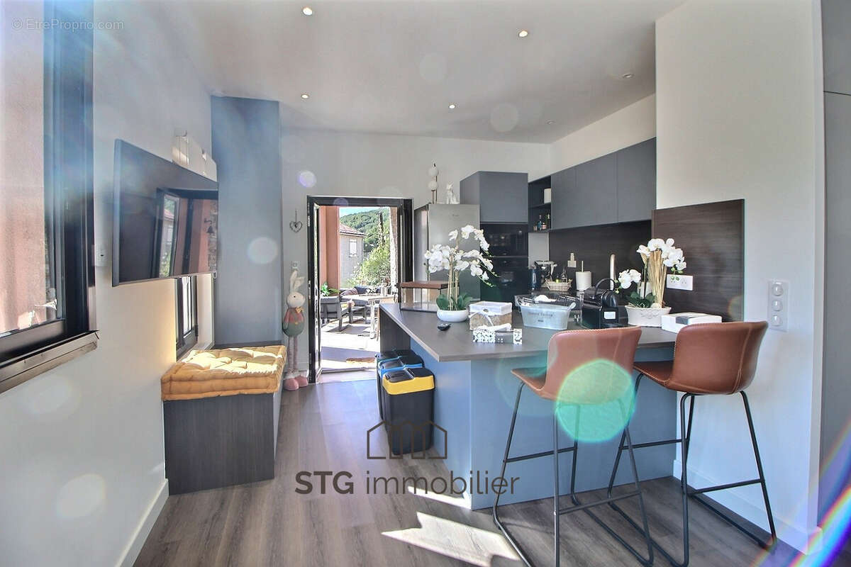 Vente maison T5 avec studio à Bastelica - photo 17