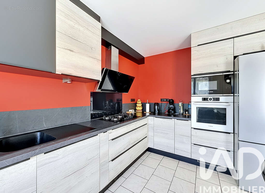 Maison 144 m² à Les Bessons  - photo 6