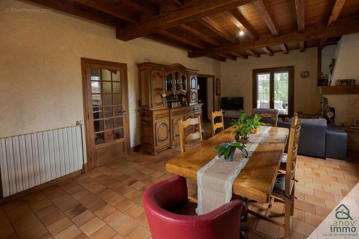 Maison à MORNAC