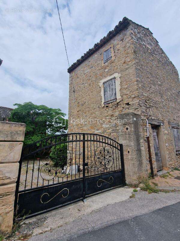 Maison à SAINT-JEAN-DE-BARROU