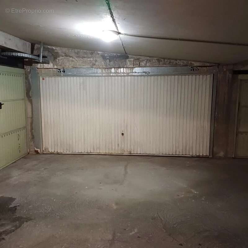 Parking à BEAULIEU-SUR-MER