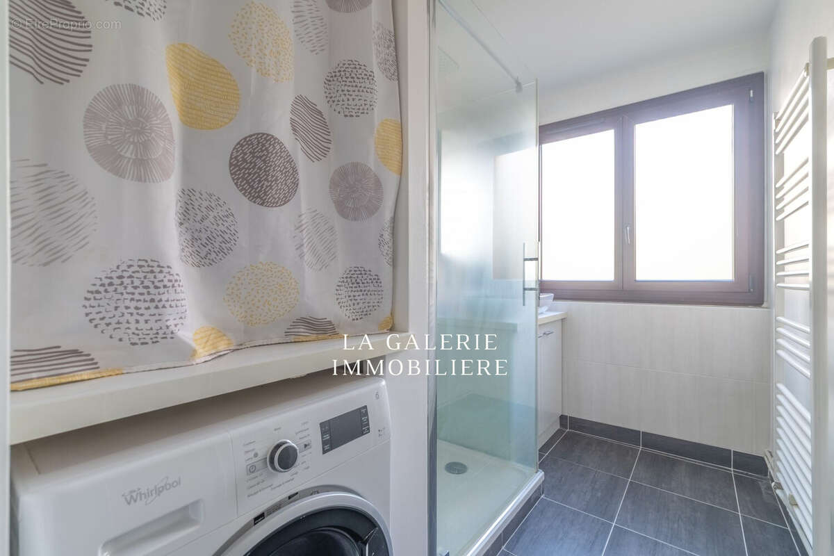 Appartement 70 m² à Puteaux  - photo 3