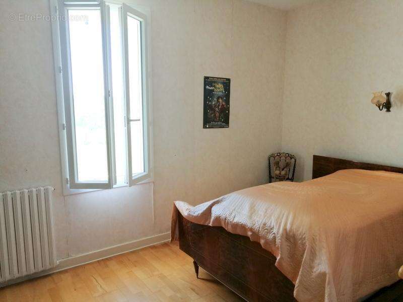 Maison à SAINTE-LIVRADE-SUR-LOT