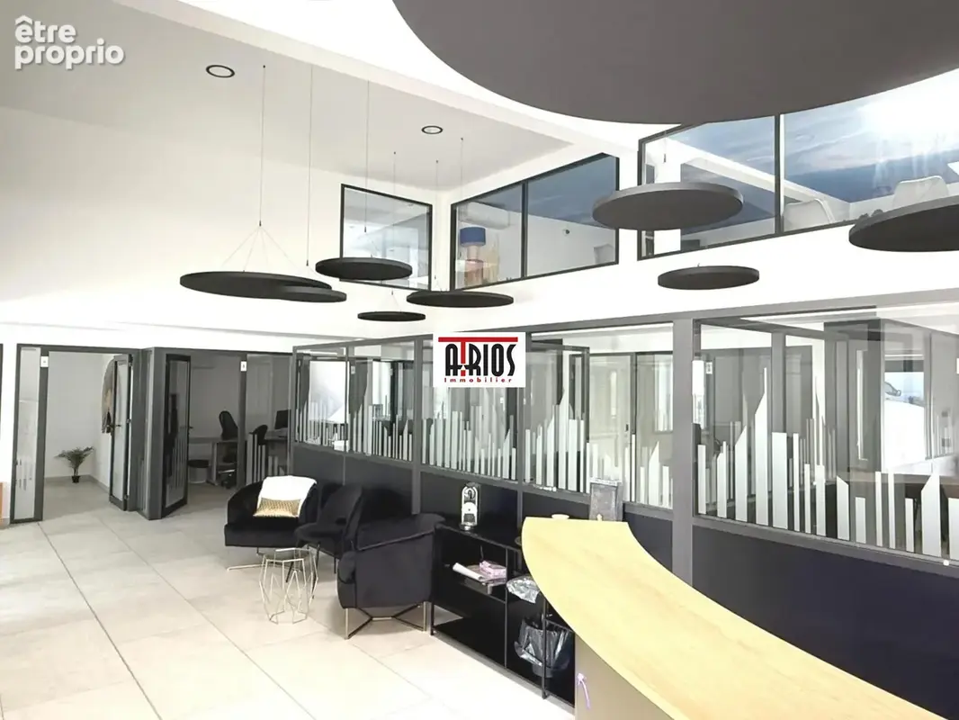 Commerce 492 m² à vendre à Cuers (83390) - photo 2