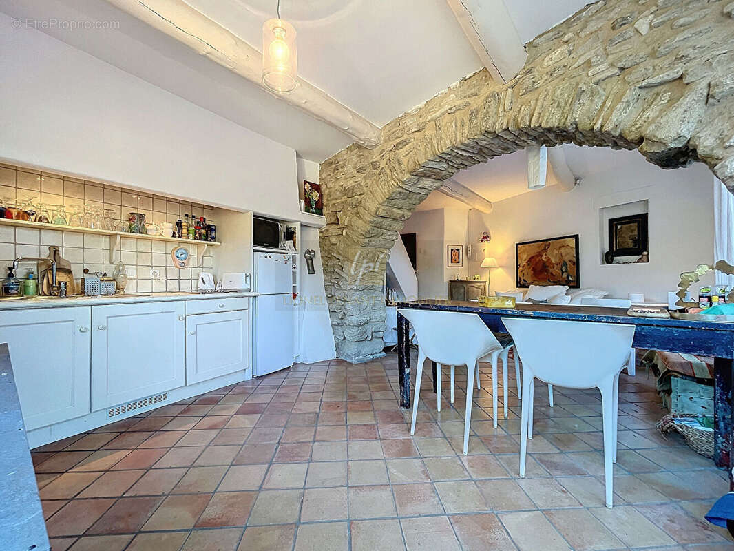 Maison à SAUMANE-DE-VAUCLUSE