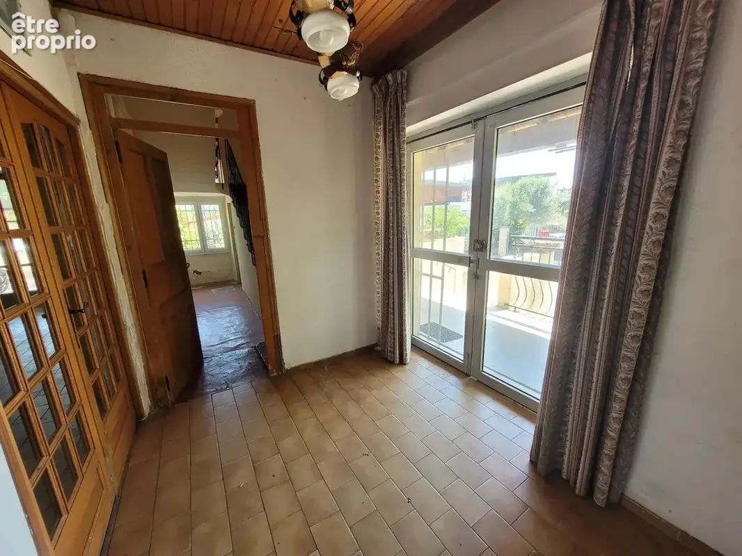 Maison à rénover - 2 appartements - 179.5 m² - photo 10